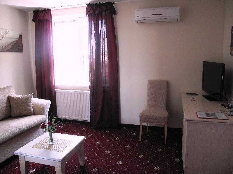 Hotel Pajurio Vieskelis Klaipėda Exteriör bild